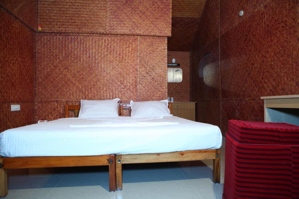 فاركَالا Savithri Inn Bamboo Cottages & Resorts المظهر الخارجي الصورة