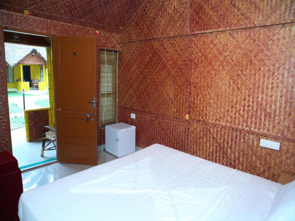 فاركَالا Savithri Inn Bamboo Cottages & Resorts الغرفة الصورة