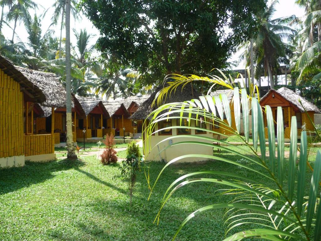 فاركَالا Savithri Inn Bamboo Cottages & Resorts المظهر الخارجي الصورة